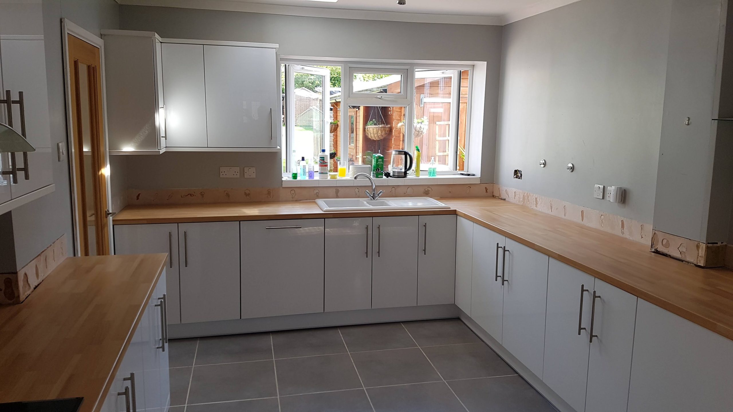 Replacement doors & worktops on kitchen refurbishment